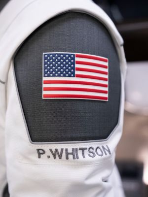 ax4 spacex suitatp cmd dsc01144