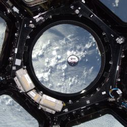 Zdjęcia patcha misji IGNIS na ISS.