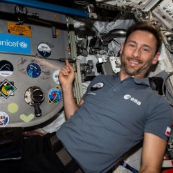 Zdjęcie patcha IGNIS na ISS.