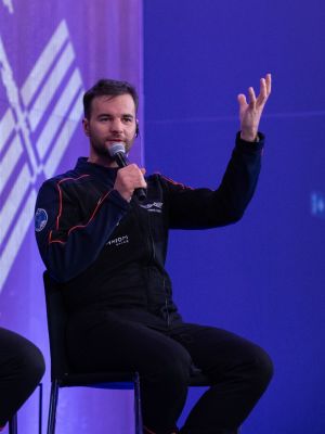 ax 4 in poland 3 education