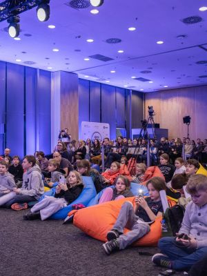 ax 4 in poland 3 education