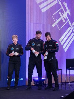 ax 4 in poland 3 education