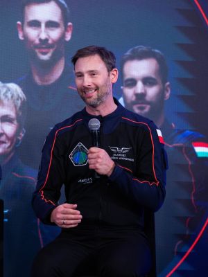 ax 4 in poland 3 education