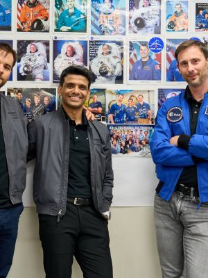 ax4 axiom jaxa 20241121 ss su tk