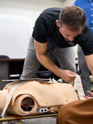 ax4 axiom medcproniss su 20240911