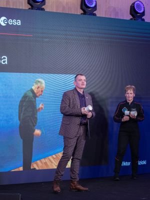 ax 4 in poland 3 education